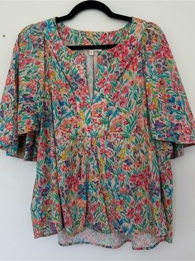 Floral Split-Neck Flutter Sleeve Blouse - Multicolor